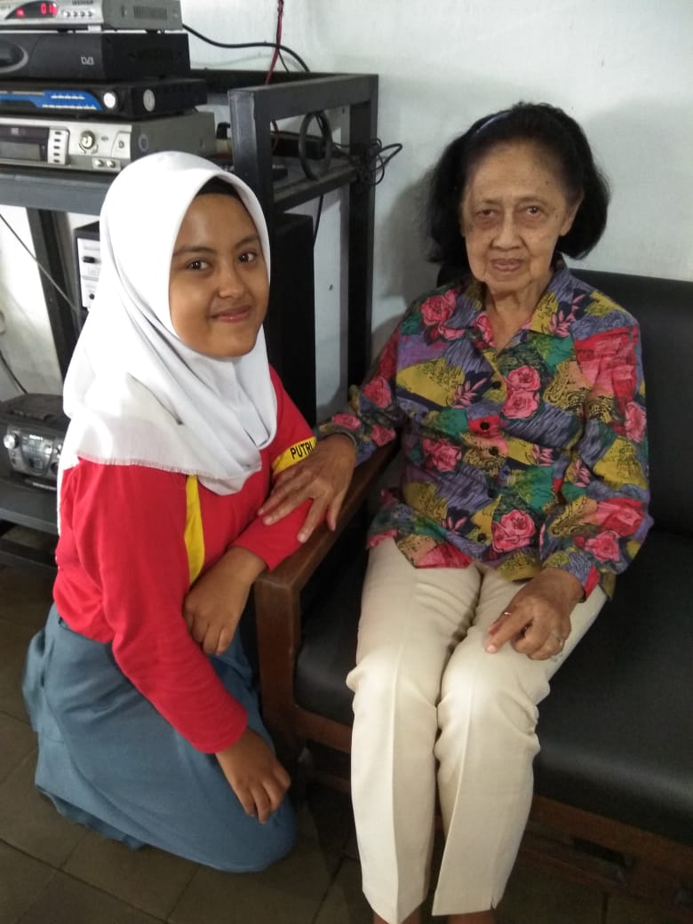 Bhakti sosial di panti jompo