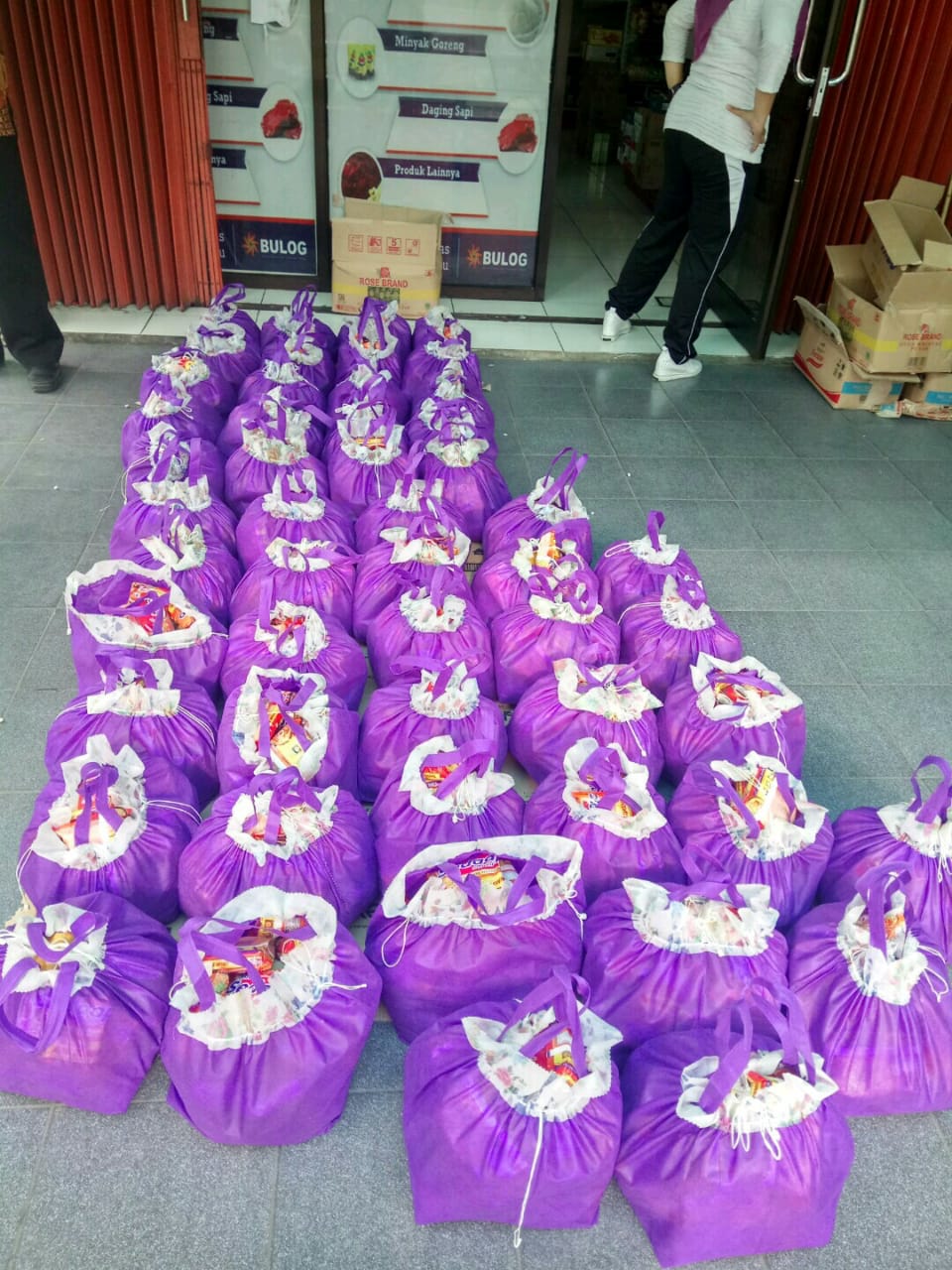 Bhakti sosial di panti jompo