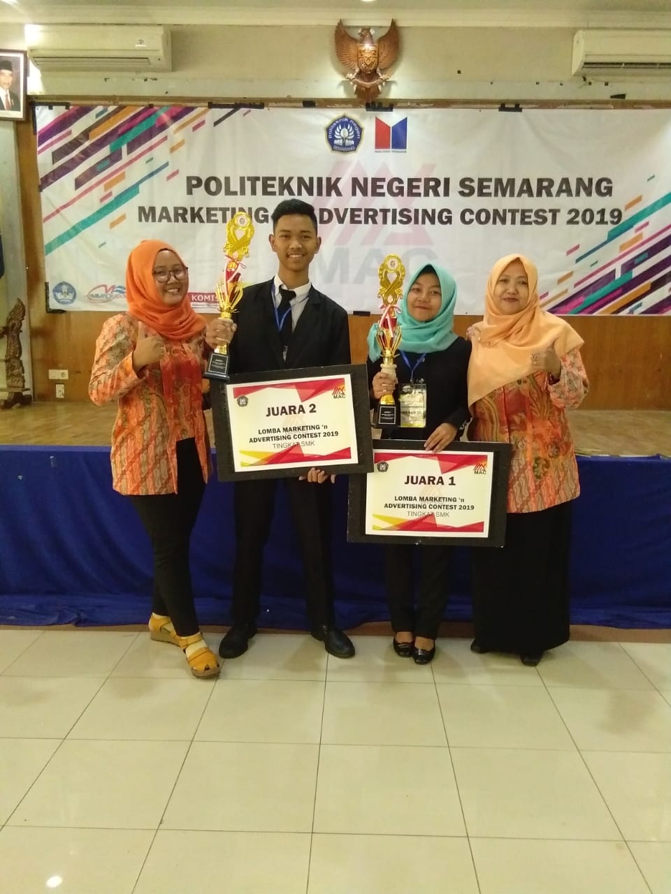 Foto bareng pembimbing